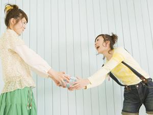 豊富な種類の茶道具を販売するお店